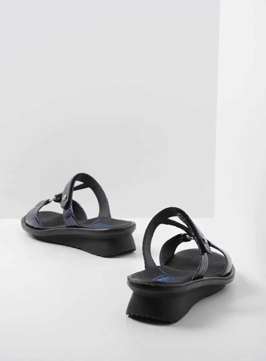 Isa - blauw crocolook lakleer