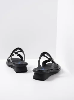 Isa - brons croco lakleer