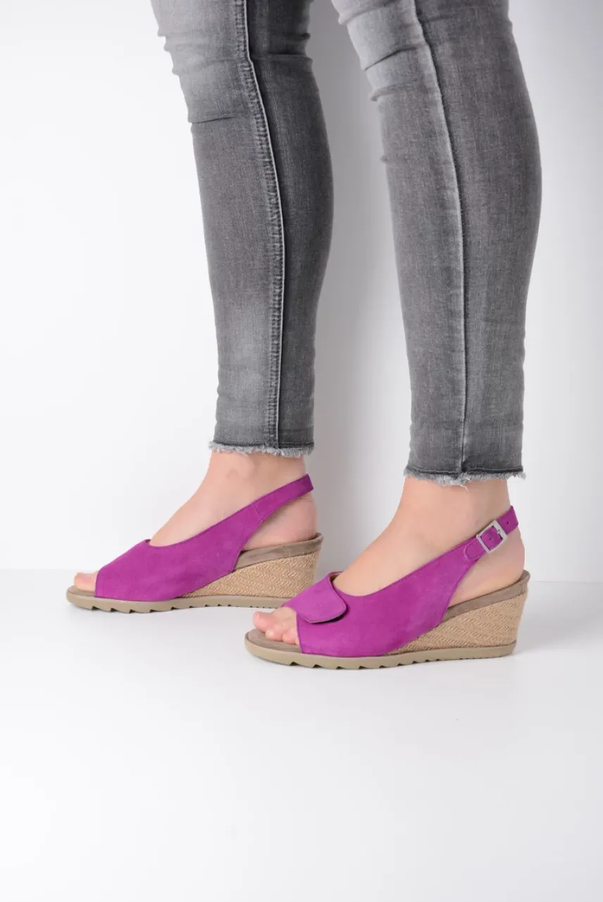 Murcia - fuchsia suede
